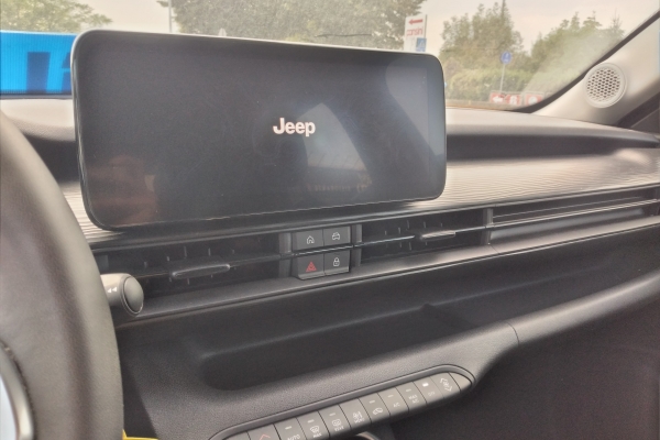 jeep-avenger-1-2-benz-altitude-100cv-6m