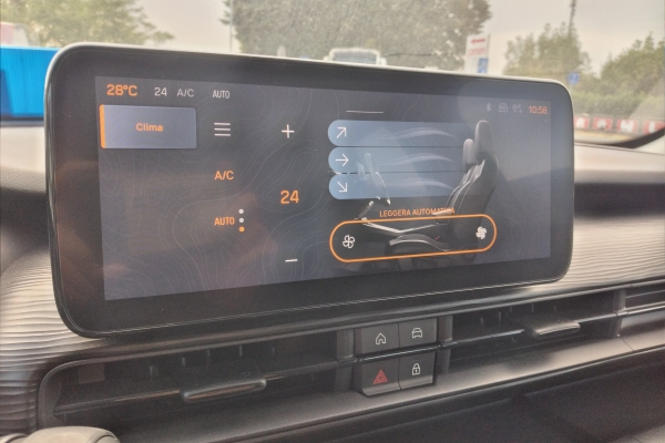 jeep-avenger-1-2-benz-altitude-100cv-6m