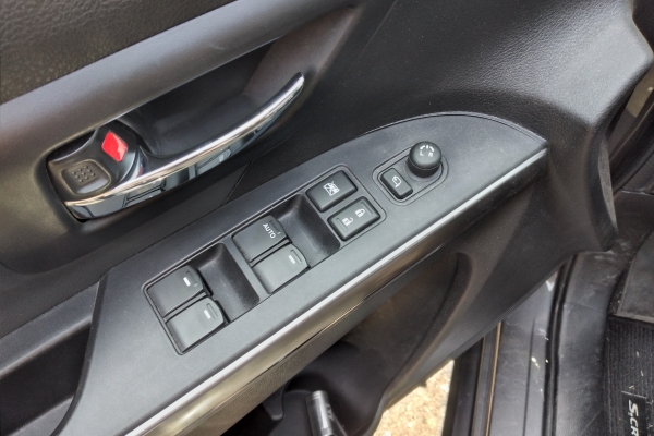 suzuki-s-cross-1-4-hybrid-top-4wd-129cv-6m