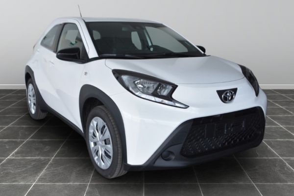 toyota-aygo-x-1-0-benz-active-72cv