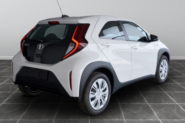 toyota-aygo-x-1-0-benz-active-72cv