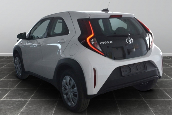 toyota-aygo-x-1-0-benz-active-72cv