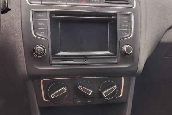 volkswagen-polo-1-4-tdi-75cv-5p