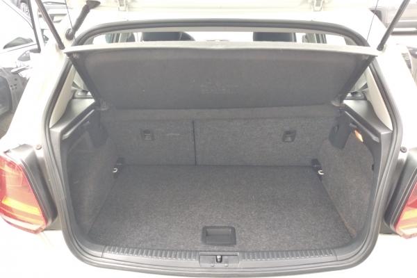 volkswagen-polo-1-4-tdi-75cv-5p