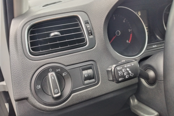 volkswagen-polo-1-4-tdi-75cv-5p