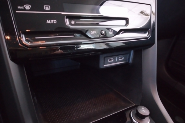 volkswagen-t-cross-1-0-tsi-r-line-95cv