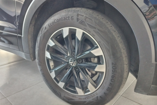 volkswagen-t-cross-1-0-tsi-r-line-95cv