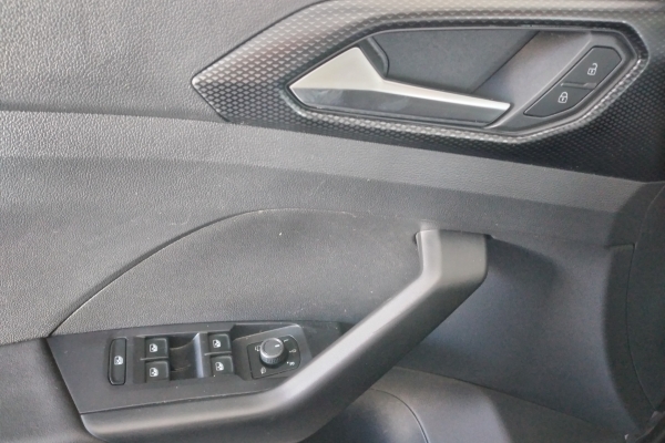 volkswagen-t-cross-1-0-tsi-r-line-95cv