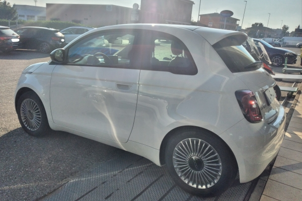 fiat-500-hybrid-1-0-65cv