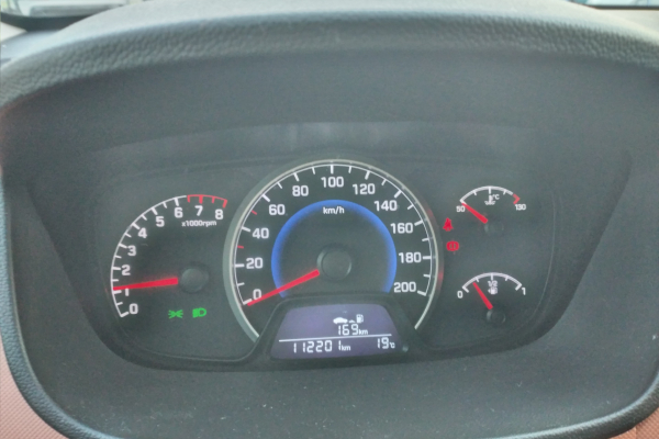 hyundai-i10-1-0-benz-66cv