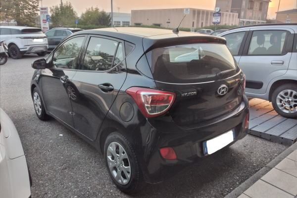 hyundai-i10-1-0-benz-66cv
