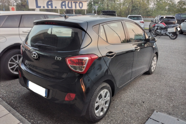 hyundai-i10-1-0-benz-66cv