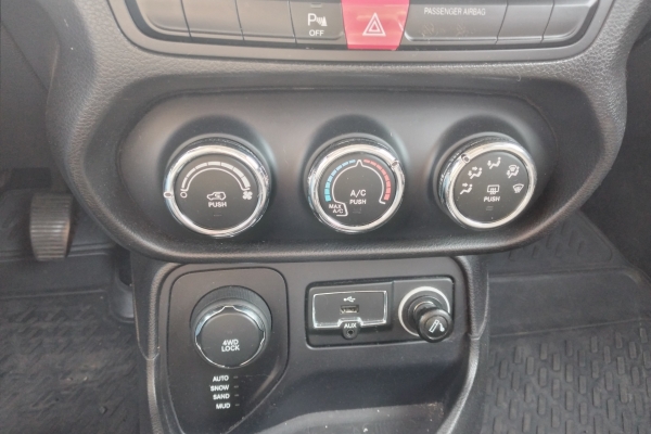 jeep-renegade-2-0-mjt-4x4-night-eagle-120cv-6m
