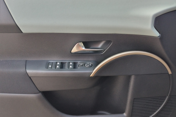 lancia-ypsilon-1-2-hybrid-110cv-autom