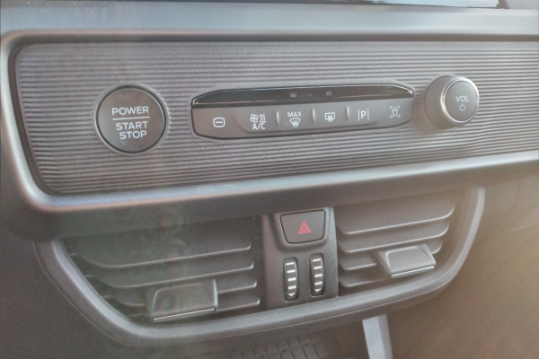 ford-tourneo-courier-1-0-ecoboost-125cv-6m