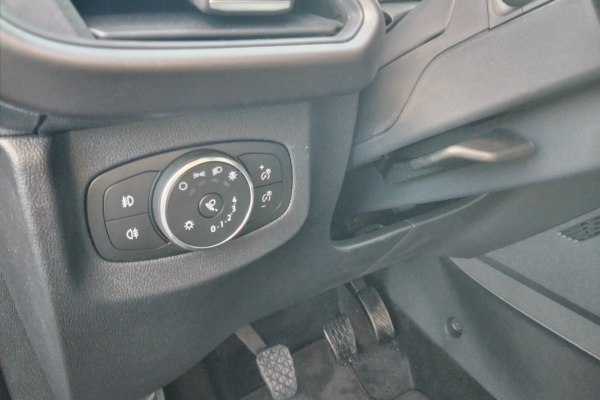 ford-tourneo-courier-1-0-ecoboost-125cv-6m