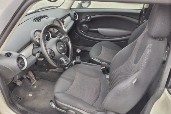 mini-cooper-1-6-d-one-90cv