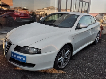 alfa-romeo-gt-1-9-mjt-150cv-6m