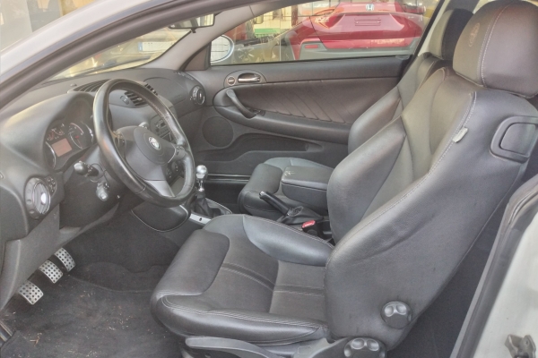 alfa-romeo-gt-1-9-mjt-150cv-6m