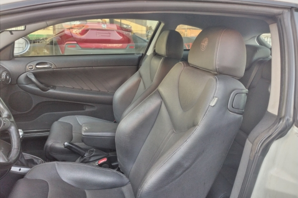alfa-romeo-gt-1-9-mjt-150cv-6m