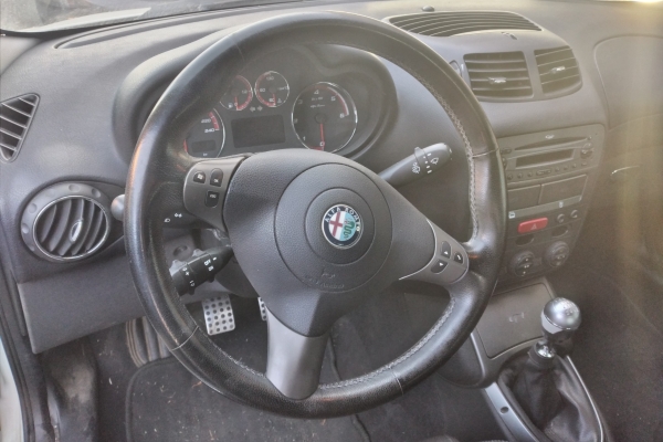 alfa-romeo-gt-1-9-mjt-150cv-6m