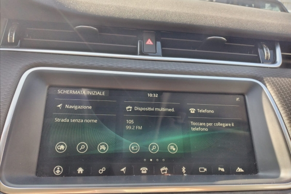 range-rover-evoque-2-0-d-mhev-awd-150cv-autom-gancio-traino