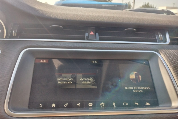 range-rover-evoque-2-0-d-mhev-awd-150cv-autom-gancio-traino