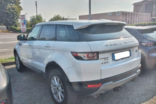 range-rover-evoque-2-2-sd4-awd-190cv-6m-gancio-traino